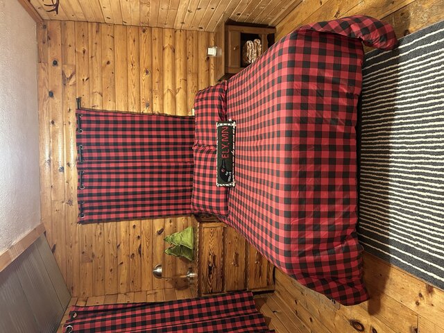 Image 4 for 09) Lakeview Cabin