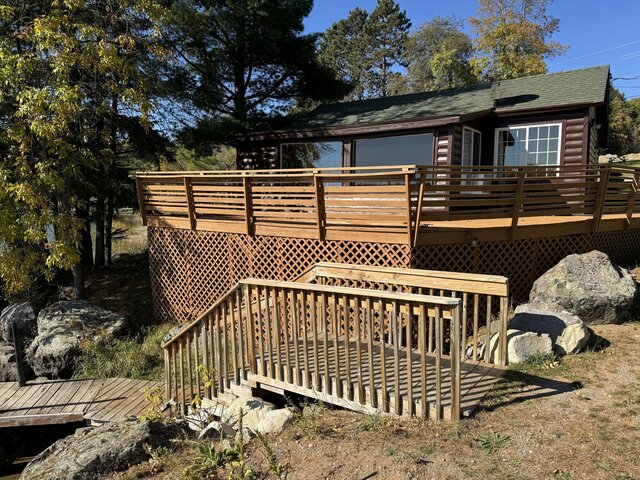 Image 1 for 05) Lakeside Cabin