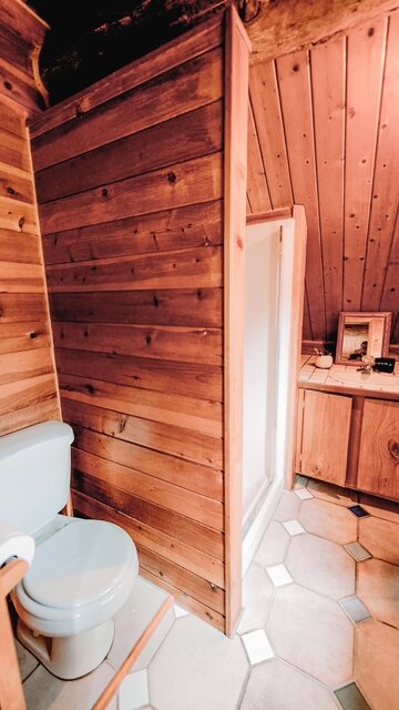 Image 3 for 10 Tree House