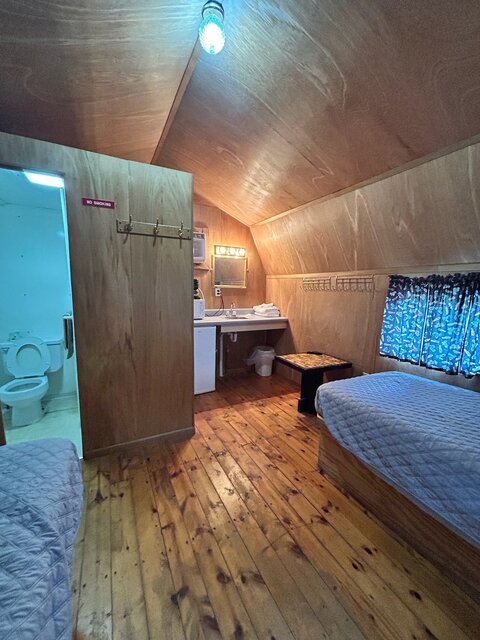 Image 6 for Cabin with Bathroom 2 Twins