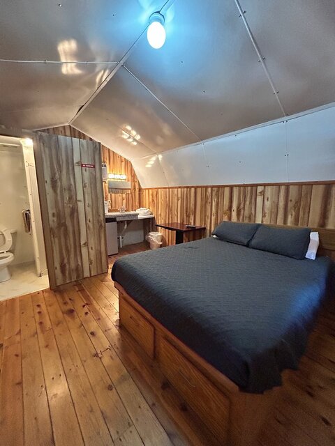 Image 8 for Premium Cabin with Bathroom