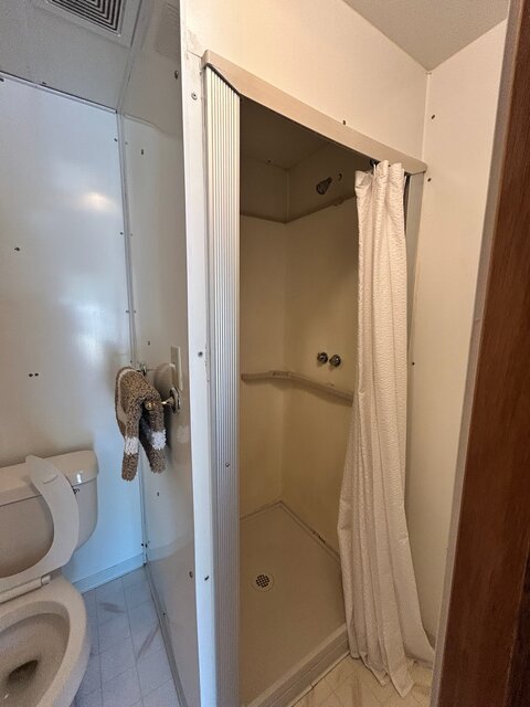 Image 12 for Cabin with Bathroom 1 queen bed
