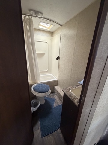 Image 14 for Camper for Rent