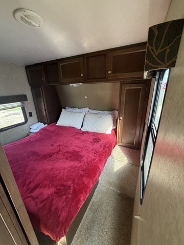 Image 12 for Camper for Rent