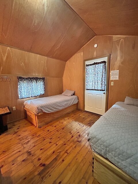 Image 4 for Cabin with Bathroom 2 Twins