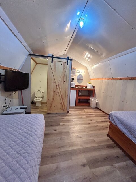 Image 8 for Cabin with Bathroom 2 Twins