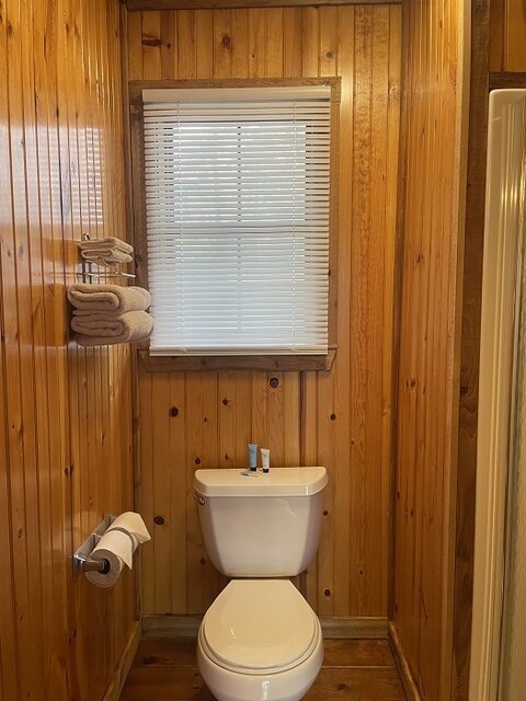 Image 2 for L3 Waterview Motel - 1 Queen *NO PETS ALLOWED*