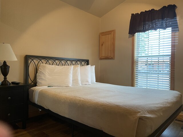Image 2 for C6 Waterfront 1 Bedroom Cabin - Pet Friendly