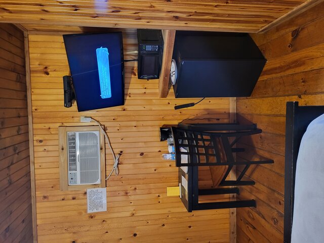 Image 4 for L5 Waterview Motel - 1 Queen *NO PETS ALLOWED*