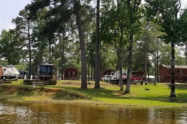 Image 6 for Premium Pull Thru RV Site #15