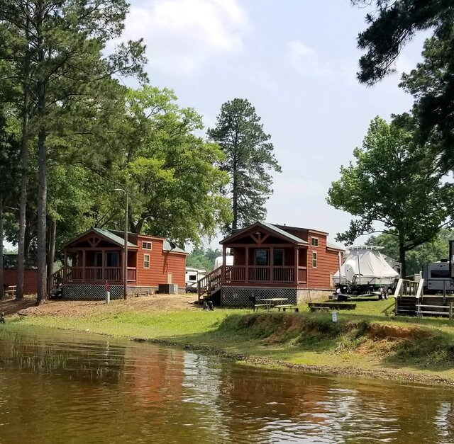 Image 5 for C5 Waterfront 1 Bedroom Cabins - Pet Friendly