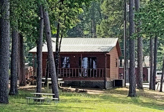 Image 10 for DC Waterfront Deluxe Cabin-NEED EXCEPTION for PETS