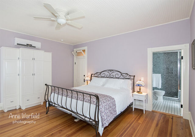 Image 3 for Lilac Room