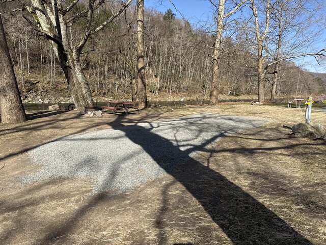 Image 2 for Riverfront 53