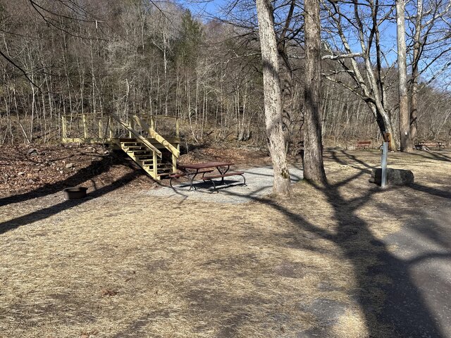 Image 2 for Riverfront-Tent 1