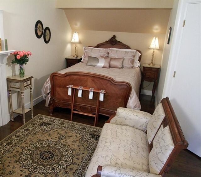 Image 1 for Queen Rooms