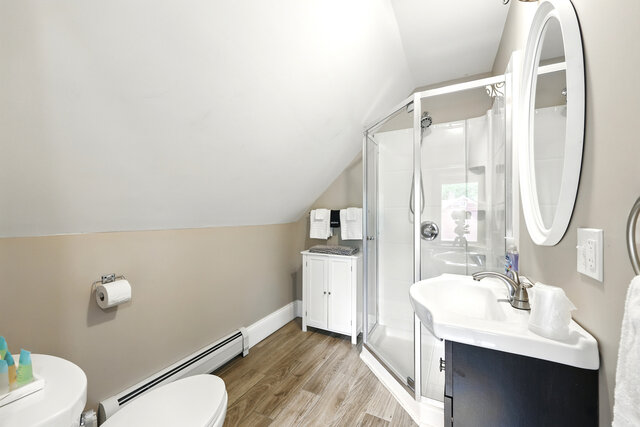 Image 4 for West Room