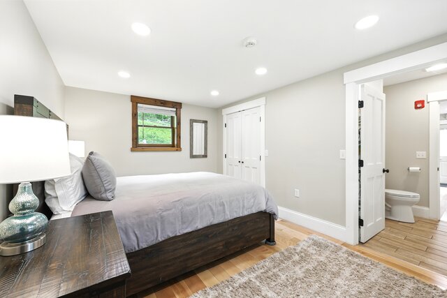 Image 3 for Concord Apartment