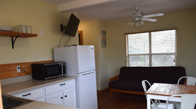 Image 3 for 03) Sun Flower Cabin