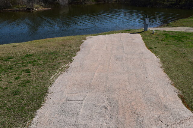 RV site 10 pad with full hookups