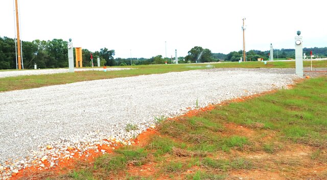 Image 1 for 13) Back In/ Full Hook Up