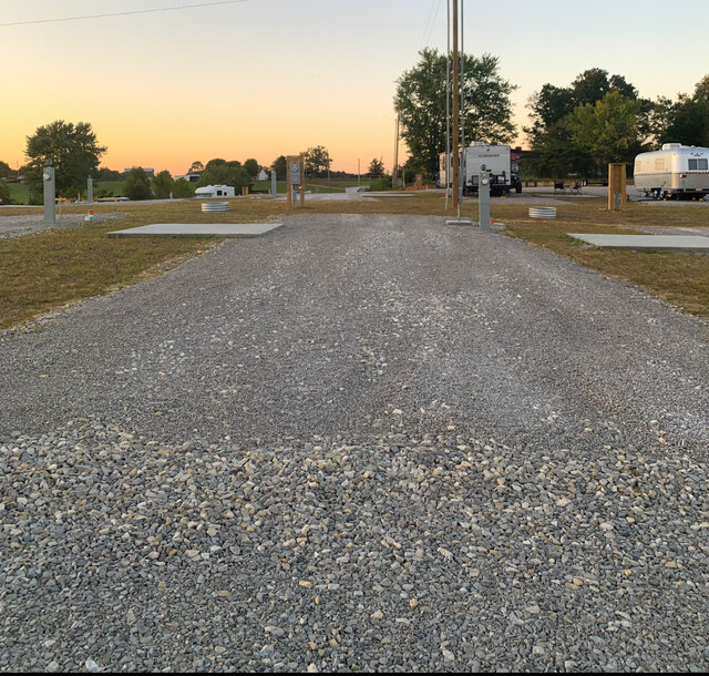 Image 4 for 21) Back In/ Full Hook Up