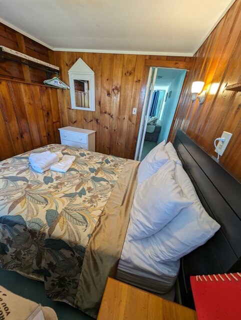 Image 8 for Honeymoon Sunday 29