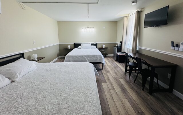Image 1 for Room 2