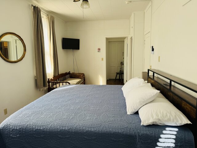 Image 5 for Room 13