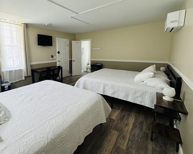 Image 3 for Room 2