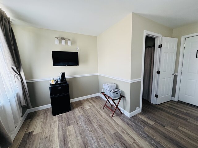 Image 2 for Room 9