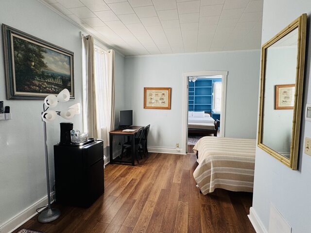 Image 1 for Room 12