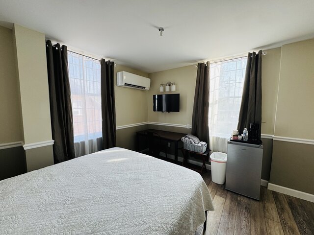 Image 2 for Room 10