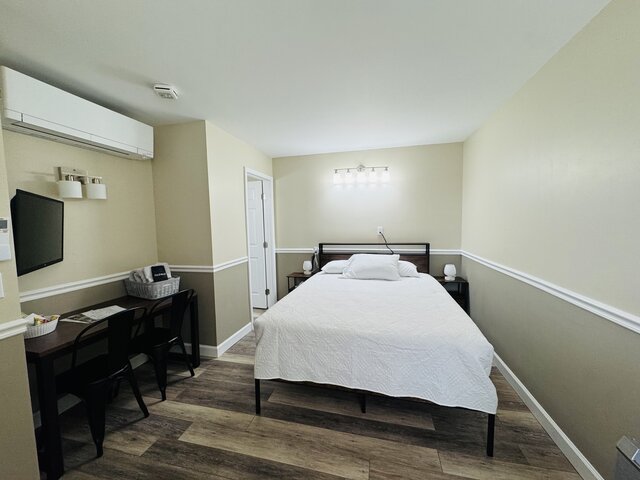 Image 2 for Room 7