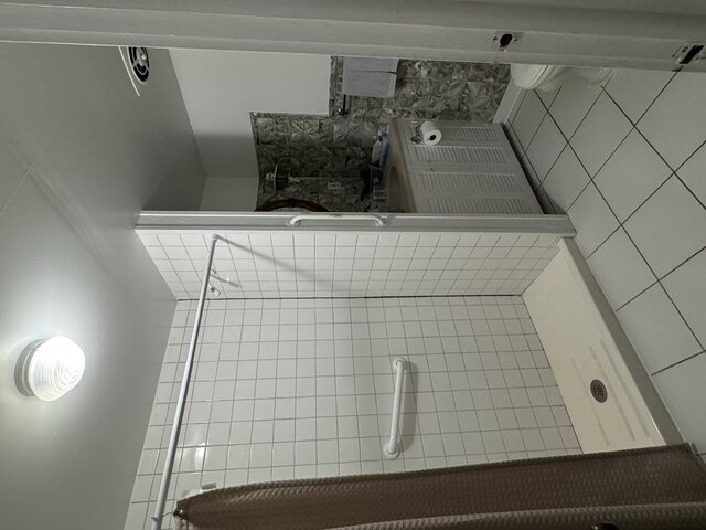 Image 2 for Room 13