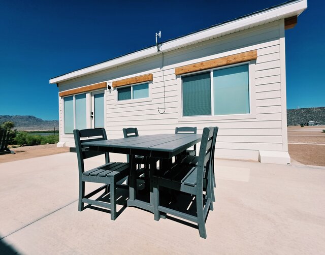Image 2 for Casita Cabins 400