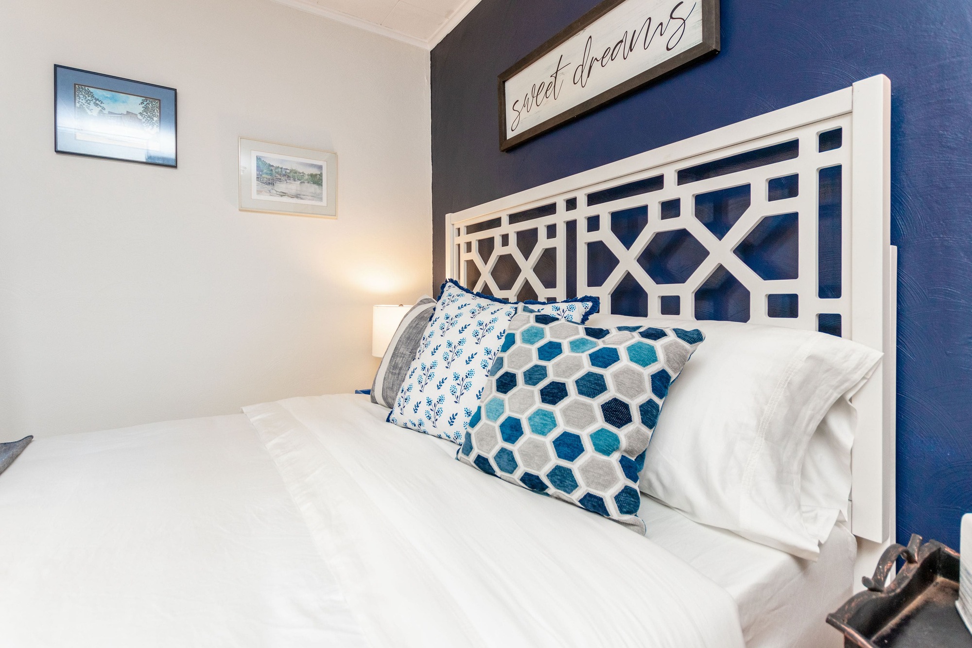 Butler House Bed and Breakfast Blue Lights Room Queen Bed