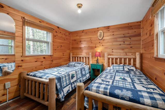 Image 4 for Pine