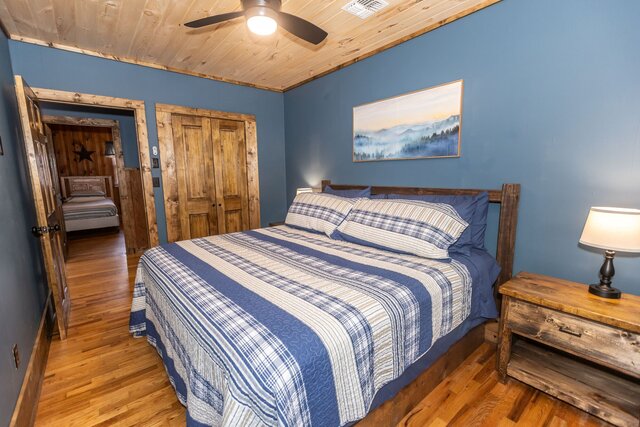 Image 5 for 105 - 18 Valley Lodge Cabin 18