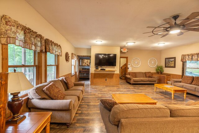 Image 8 for 110 - 34 The Bunkhouse Cabin 34