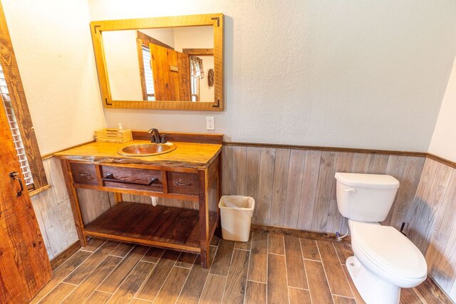 Image 14 for 110 - 34 The Bunkhouse Cabin 34