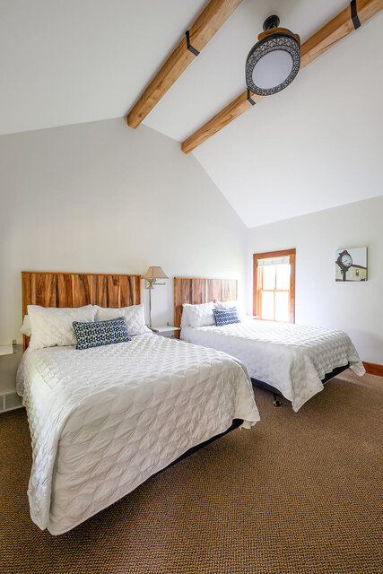 Image 4 for Harmony Room w Queen & Full @ The Resort