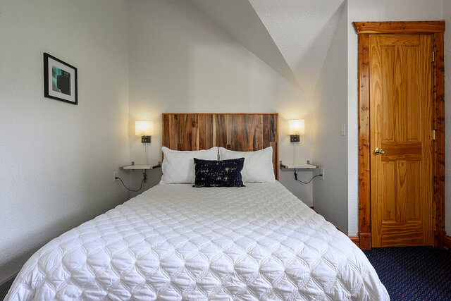 Image 4 for Preston Suite & Treetop Deck @ The Resort