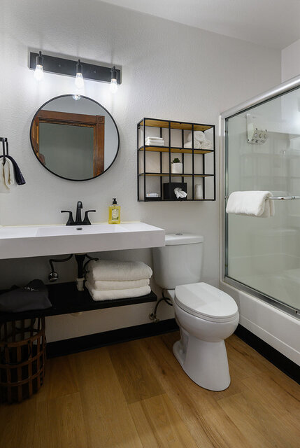 Image 3 for Harmony Room w Queen & Full @ The Resort