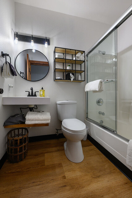 Image 3 for Houston Room w Queen & Full @ The Resort