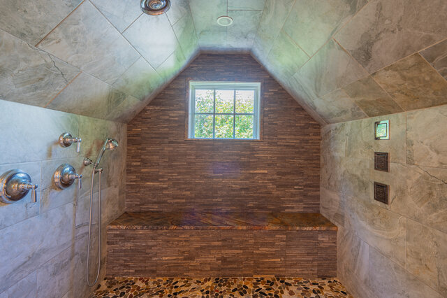 Image 9 for Crow's Nest - Winstead Inn