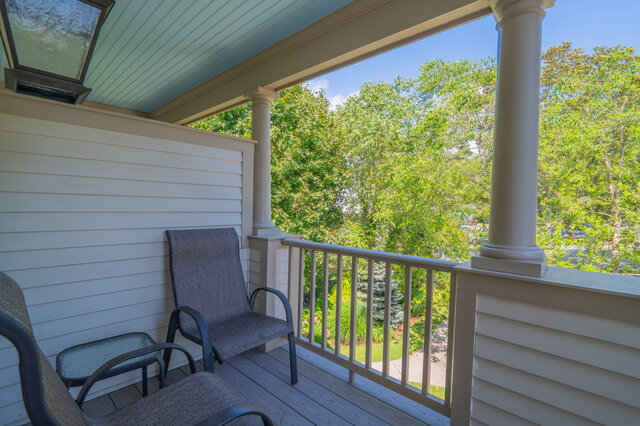 Image 6 for Topside Stateroom - Winstead Inn