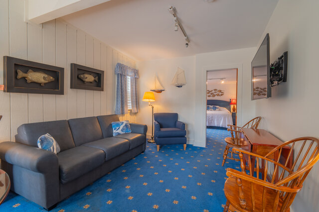 Image 6 for Chandlery Starboard - Winstead Inn