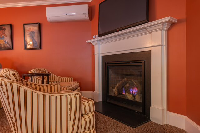 Image 4 for Foreward Stateroom - Winstead Inn