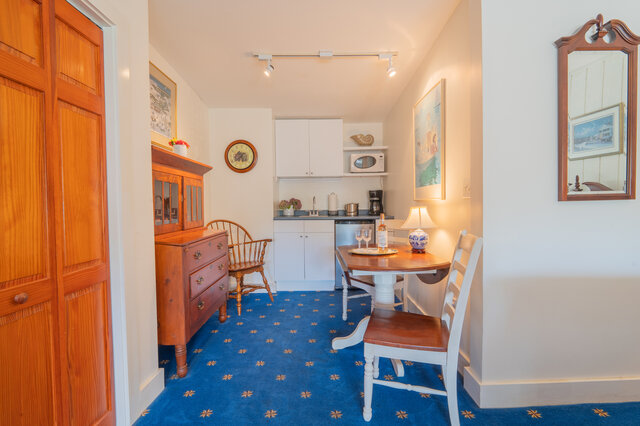 Image 4 for Chandlery Port - Winstead Inn
